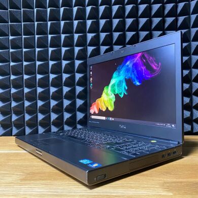 Мобільна робоча станція Б-клас Dell Precision M4700 / 15.6" (1366x768) TN / Intel Core i7-2820QM (4 (8) ядра по 2.3 - 3.4 GHz) / 24 GB DDR3 / 128 GB SSD / AMD Radeon HD 6700M, 1 GB GDDR5, 64-bit / WebCam