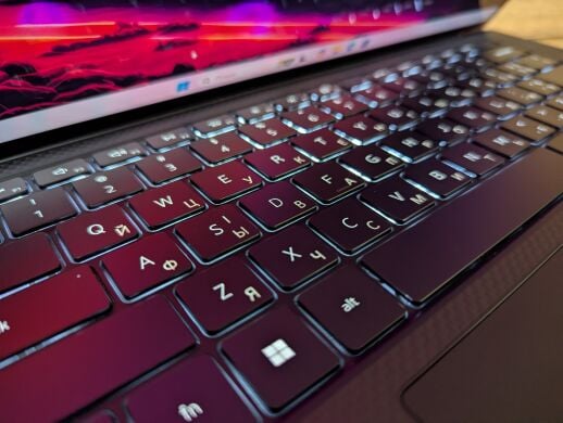 Мобильная рабочая станция Dell Precision 5560 / 15.6" (3840x2400) IPS Touch / Intel Core i7-11850H (8 (16) ядер по 2.5 - 4.8 GHz) / 32 GB DDR4 / 1000 GB SSD / nVidia Quadro RTX A2000, 4 GB GDDR6, 192-bit / WebCam / Windows 11