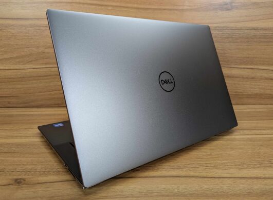 Мобильная рабочая станция Dell Precision 5560 / 15.6" (3840x2400) IPS Touch / Intel Core i7-11850H (8 (16) ядер по 2.5 - 4.8 GHz) / 32 GB DDR4 / 1000 GB SSD / nVidia Quadro RTX A2000, 4 GB GDDR6, 192-bit / WebCam / Windows 11