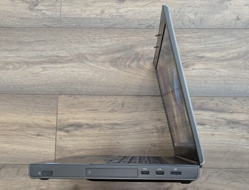 Мобильная рабочая станция Dell Precision M6800 / 17.3" (1920x1080) TN / Intel Core i7-4910MQ (4 (8) ядра по 2.9 - 3.9 GHz) / 16 GB DDR3 / 256 GB SSD + 1000 GB HDD / AMD FirePro M6100, 2 GB GDDR5, 128-bit / WebCam