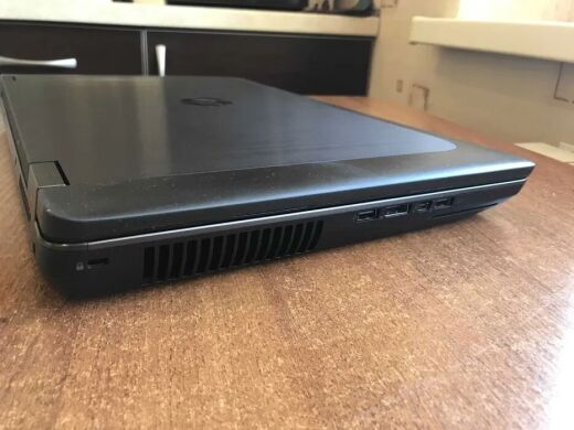 Мобільна робоча станція HP zBook 17 G2 / 17.3" (1920x1080) TN / Intel Core i7-4700MQ (4 (8) ядра 2.4 - 3.4 GHz) / 16 GB DDR4 / 256 GB SSD / nVidia Quadro K610M, 1 GB GDDR5, 64-bit / WebCam