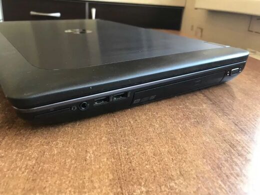 Мобільна робоча станція HP zBook 17 G2 / 17.3" (1920x1080) TN / Intel Core i7-4700MQ (4 (8) ядра 2.4 - 3.4 GHz) / 16 GB DDR4 / 256 GB SSD / nVidia Quadro K610M, 1 GB GDDR5, 64-bit / WebCam