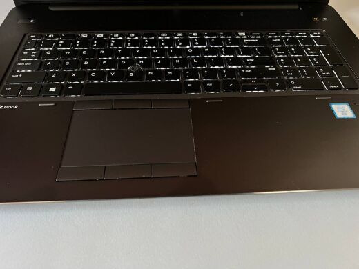 Мобильная рабочая станция HP ZBook 17 G3 / 17.3" (1920x1080) IPS / Intel Core i5-6440HQ (4 ядра по 2.6 - 3.5 GHz) / 32 GB DDR4 / 512 GB SSD / nVidia Quadro M3000M, 4 GB GDDR5, 256-bit / WebCam / Win 10 Pro