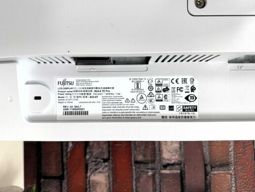 Монітор Fujitsu B24-8 TE Pro / 24" (1920x1080) IPS / VGA, DVI, DisplayPort, USB-Hub, Audio / Вбудовані колонки 2x 2W / VESA 100x100 Монітор Fujitsu B24-8 TE Pro / 24" (1920x1080) IPS / VGA, DVI, DisplayPort, USB-Hub, Audio / Вбудовані колонки 2x 2W / VESA 100x100