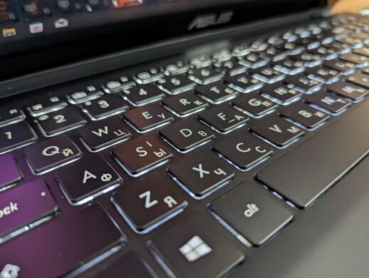 Ноутбук-трансформер Asus Q535U / 15.6" (3840x2160) IPS Touch / Intel Core i7-8550U (4 (8) ядра по 1.8 - 4.0 GHz) / 16 GB DDR4 / 256 GB SSD + 2000 GB HDD / nVidia Geforce GTX 1050, 4 GB GDDR5, 128-bit / WebCam / HDMI / Windows 10