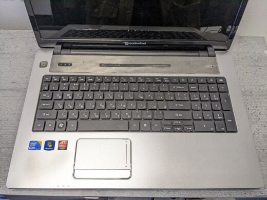 Ноутбук Acer Packard Bell EasyNote LX86 / 17.3" (1600x900) TN / Intel Core I7-740QM (4 (8) ядер по 1.73 - 2.93 GHz) / 8 GB DDR3 / 500 GB HDD / ATI Radeon HD5650, 1 GB DDR3 / WebCam / DVD-ROM / VGA / HDMI