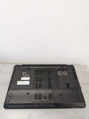 Ноутбук Acer Packard Bell EasyNote LX86 / 17.3" (1600x900) TN / Intel Core I7-740QM (4 (8) ядер по 1.73 - 2.93 GHz) / 8 GB DDR3 / 500 GB HDD / ATI Radeon HD5650, 1 GB DDR3 / WebCam / DVD-ROM / VGA / HDMI