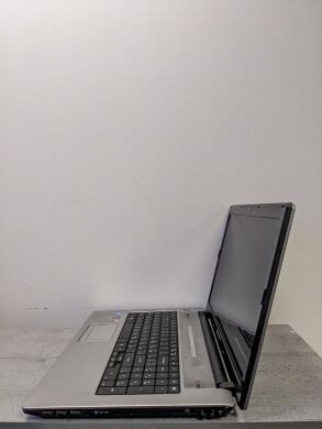 Ноутбук Acer Packard Bell EasyNote LX86 / 17.3" (1600x900) TN / Intel Core I7-740QM (4 (8) ядер по 1.73 - 2.93 GHz) / 8 GB DDR3 / 500 GB HDD / ATI Radeon HD5650, 1 GB DDR3 / WebCam / DVD-ROM / VGA / HDMI