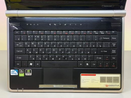 Ноутбук Б-клас Packard Bell NJ65 / 14" (1366x768) TN / Pentium Dual Core T4300 (2 (2) ядер по 2.1 - 2.1 GHz) / 4 GB DDR3 / 320 GB HDD / nVidia GeForce G105M, 512 MB GDDR3, 64-bit / WebCam