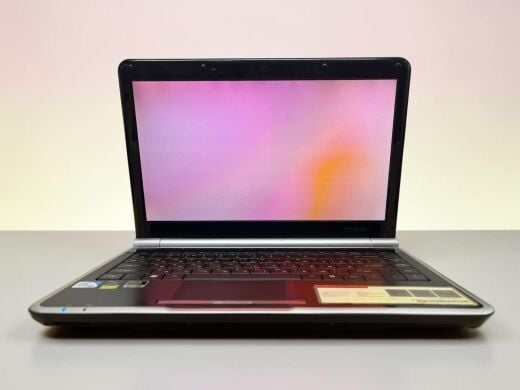 Ноутбук Б-клас Packard Bell NJ65 / 14" (1366x768) TN / Pentium Dual Core T4300 (2 (2) ядер по 2.1 - 2.1 GHz) / 4 GB DDR3 / 320 GB HDD / nVidia GeForce G105M, 512 MB GDDR3, 64-bit / WebCam