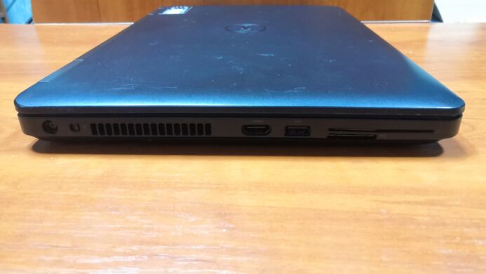 Ноутбук Dell Latitude E5540 / 15.6" (1366х768) TN LED / Intel Core i5-4300U (2 (4) ядра по 1.9 - 2.9 GHz) / 8 GB DDR3 / 500 GB HDD / nVidia GeForce GT 720M, 2 GB DDR3, 64-bit / WebCam / DVD-RW