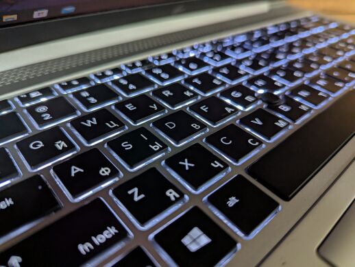 Ультрабук Б-клас HP EliteBook 840 G5 / 14" (1920x1080) IPS / Intel Core i5-8350U (4 (8) ядра по 1.7 - 3.6 GHz) / 16 GB DDR4 / 512 GB SSD / Intel UHD Graphics 620 / WebCam / Fingerprint / Windows 10