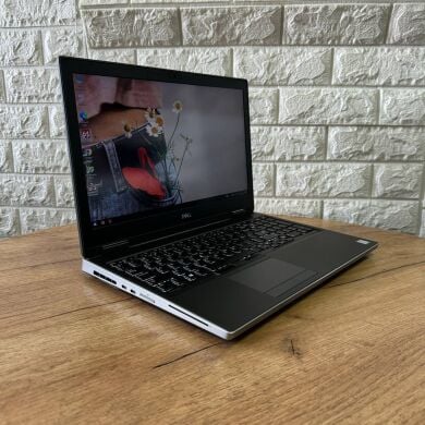 Мобильная рабочая станция Dell Precision 7540 / 15.6" (1920x1080) IPS / Intel Core i7-9850H (6 (12) ядер по 2.6 - 4.6 GHz) / 16 GB DDR4 / 512 GB SSD / nVidia Quadro T1000, 4 GB GDDR6, 128-bit / WebCam