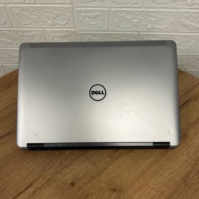 Ноутбук Б-класс Dell Latitude E6540 / 15.6" (1920x1080) IPS / Intel Core i7-4710MQ (4 (8) ядра по 2.5 - 3.5 GHz) / 8 GB DDR3 / 256 GB SSD / AMD Radeon HD 8790M, 2 GB GDDR5, 128-bit / WebCam / DVD-ROM Ноутбук Б-класс Dell Latitude E6540 / 15.6" (1920x1080) IPS / Intel Core i7-4710MQ (4 (8) ядра по 2.5 - 3.5 GHz) / 8 GB DDR3 / 256 GB SSD / AMD Radeon HD 8790M, 2 GB GDDR5, 128-bit / WebCam / DVD-ROM