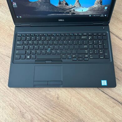 Мобільна робоча станція Б-клас Dell Precision 3530 / 15.6" (1920x1080) IPS / Intel Core i7-8850H (6 (12) ядер по 2.6 - 4.3 GHz) / 16 GB DDR4 / 256 GB SSD / nVidia Quadro P600, 4 GB GDDR5, 128-bit / WebCam