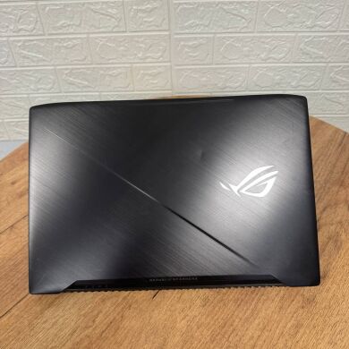 Игровой ноутбук Б-класс Asus ROG Strix 17 GL703GE / 17.3" (1920x1080) IPS / Intel Core i7-8750H (6 (12) ядер по 2.2 - 4.1 GHz) / 16 GB DDR4 / 256 GB SSD NVMe / nVidia GeForce GTX 1050 Ti, 4 GB GDDR5, 128-bit / WebCam
