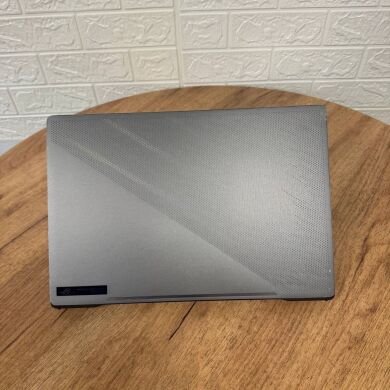 Игровой ноутбук Б-класс Asus ROG Zephyrus GA503RM / 15.6" (2560x1440) IPS / AMD Ryzen 7 6800HS (8 (16) ядер по 3.2 - 4.7 GHz) / 16 GB DDR5 / 1000 GB SSD / nVidia GeForce RTX 3070 Ti, 8 GB GDDR6, 256-bit / WebCam