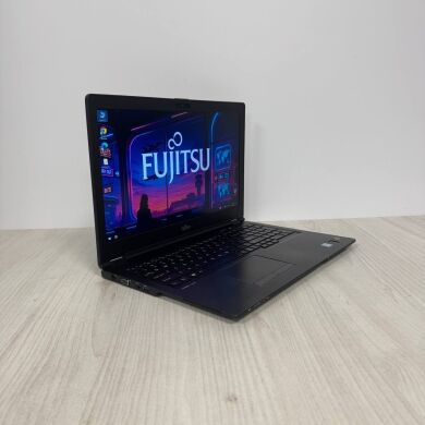 Ультрабук Б-клас Fujitsu LifeBook U759 / 15.6" (1920x1080) IPS / Intel Core i5-8365U (4 (8) ядра по 1.6 - 4.1 GHz) / 8 GB DDR4 / 256 GB SSD NVMe / Intel UHD Graphics / WebCam