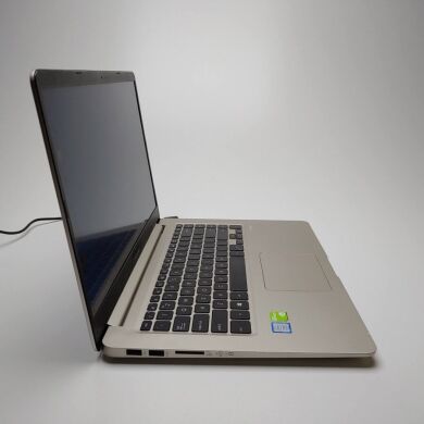 Ігровий ультрабук Б-клас Asus Vivobook S15 S510U / 15" (1920x1080) IPS / Intel Core i7-8550U (4 (8) ядра по 1.8 - 4.0 GHz) / 8 GB DDR4 / 480 GB SSD / nVidia GeForce MX150, 2 GB GDDR5, 64-bit / WebCam / Win 10 Home Ігровий ультрабук Б-клас Asus Vivobook S15 S510U / 15" (1920x1080) IPS / Intel Core i7-8550U (4 (8) ядра по 1.8 - 4.0 GHz) / 8 GB DDR4 / 480 GB SSD / nVidia GeForce MX150, 2 GB GDDR5, 64-bit / WebCam / Win 10 Home