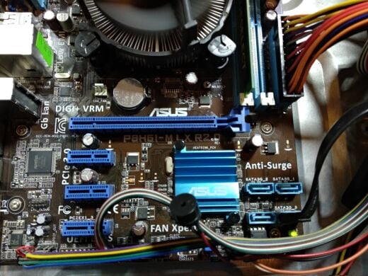 Компьютер Logic Tower / Intel Core i5-3330 (4 ядра по 3.0 - 3.2 GHz) / 4 GB DDR3 / 500 GB HDD / Intel HD Graphics 2500 / 450W 