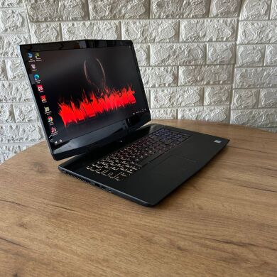 Игровой ноутбук Б-класс Dell Alienware m17 / 17.3" (3840x2160) IPS / Intel Core i7-9750H (6 (12) ядер по 2.6 - 4.5 GHz) / 16 GB DDR4 / 1000 GB SSD / nVidia GeForce RTX 2070 Max-Q, 8 GB GDDR6, 256-bit / WebCam