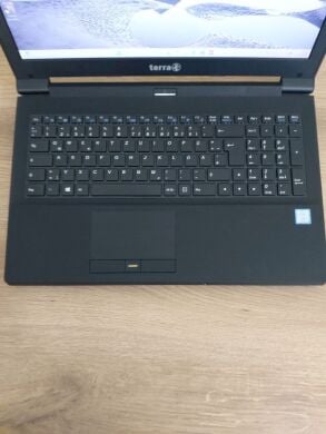 Ноутбук Terra Mobile 1542K / 15.6" (1920x1080) TN / Intel Core i7-7700T (4 (8) ядра по 2.9 - 3.8 GHz) / 16 GB DDR3 / 500 GB SSD / Intel HD Graphics 630 / WebCam / DVD-ROM Ноутбук Terra Mobile 1542K / 15.6" (1920x1080) TN / Intel Core i7-7700T (4 (8) ядра по 2.9 - 3.8 GHz) / 16 GB DDR3 / 500 GB SSD / Intel HD Graphics 630 / WebCam / DVD-ROM