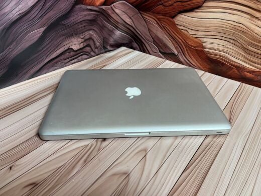 Ноутбук Б-клас Apple MacBook Pro 15 A1286 2012 / 15.4" (1440x900) TN / Intel Core i7-3720QM (4 (8) ядра по 2.6 - 3.6 GHz) / 8 GB DDR3 / 750 GB HDD / nVidia GeForce GT 650M, 1 GB GDDR3, 128-bit / WebCam / MacOS