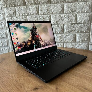 Ігровий ноутбук Razer Blade 14 RZ09-0427 / 14" (2560x1440) IPS / AMD Ryzen 9 6900HX (8 (16) ядер по 3.3 - 4.9 GHz) / 16 GB DDR5 / 1000 GB SSD / nVidia GeForce RTX 3070 Ti, 8 GB GDDR6, 256-bit / WebCam