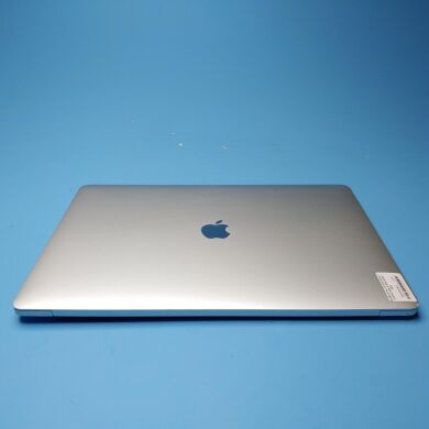 Ультрабук Apple MacBook Pro 15 2018 A1990 / 15.4" (2880x1800) IPS / Intel Core i7-8750H (6 (12) ядер по 2.2 - 4.1 GHz) / 32 GB DDR4 / 512 GB SSD / AMD Radeon Pro 555X, 4 GB GDDR5, 128-bit / WebCam / macOS Ультрабук Apple MacBook Pro 15 2018 A1990 / 15.4" (2880x1800) IPS / Intel Core i7-8750H (6 (12) ядер по 2.2 - 4.1 GHz) / 32 GB DDR4 / 512 GB SSD / AMD Radeon Pro 555X, 4 GB GDDR5, 128-bit / WebCam / macOS