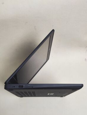 Ноутбук Dell Inspiron 17 5767 / 17.3" (1600x900) TN / Intel Core i5-7200U (2 (4) ядра по 2.5 - 3.1 GHz) / 8 GB DDR4 / 256 GB SSD / Intel HD Graphics 620 / WebCam Ноутбук Dell Inspiron 17 5767 / 17.3" (1600x900) TN / Intel Core i5-7200U (2 (4) ядра по 2.5 - 3.1 GHz) / 8 GB DDR4 / 256 GB SSD / Intel HD Graphics 620 / WebCam
