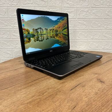 Ноутбук Б-класс Dell Latitude E6540 / 15.6" (1920x1080) IPS / Intel Core i7-4710MQ (4 (8) ядра по 2.5 - 3.5 GHz) / 8 GB DDR3 / 256 GB SSD / AMD Radeon HD 8790M, 2 GB GDDR5, 128-bit / WebCam / DVD-ROM Ноутбук Б-класс Dell Latitude E6540 / 15.6" (1920x1080) IPS / Intel Core i7-4710MQ (4 (8) ядра по 2.5 - 3.5 GHz) / 8 GB DDR3 / 256 GB SSD / AMD Radeon HD 8790M, 2 GB GDDR5, 128-bit / WebCam / DVD-ROM