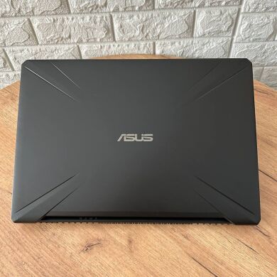 Ігровий ноутбук Asus TUF Gaming FX705DT / 17.3" (1920x1080) IPS / AMD Ryzen 5 3550H (4 (8) ядра по 2.1 - 3.7 GHz) / 16 GB DDR4 / 512 GB SSD / nVidia GeForce GTX 1650, 4 GB GDDR6, 128-bit / WebCam