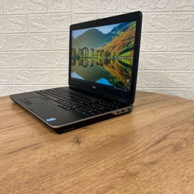 Ноутбук Б-класс Dell Latitude E6540 / 15.6" (1920x1080) IPS / Intel Core i7-4710MQ (4 (8) ядра по 2.5 - 3.5 GHz) / 8 GB DDR3 / 256 GB SSD / AMD Radeon HD 8790M, 2 GB GDDR5, 128-bit / WebCam / DVD-ROM Ноутбук Б-класс Dell Latitude E6540 / 15.6" (1920x1080) IPS / Intel Core i7-4710MQ (4 (8) ядра по 2.5 - 3.5 GHz) / 8 GB DDR3 / 256 GB SSD / AMD Radeon HD 8790M, 2 GB GDDR5, 128-bit / WebCam / DVD-ROM