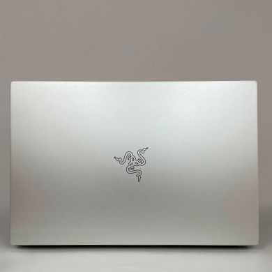Игровой ноутбук Б-класс Razer Blade 15 / 15.6" (1920x1080) IPS / Intel Core i7-8750H (6 (12) ядер по 2.2 - 4.1 GHz) / 32 GB DDR4 / 1000 GB SSD / nVidia GeForce RTX 2060, 6 GB GDDR6, 192-bit / WebCam