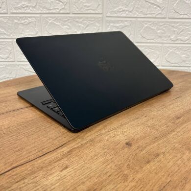 Ультрабук Apple MacBook Air 2024 A2681 / 13.6" (2560x1664) IPS / Apple M3 (8 ядер по 4.05 GHz) / 8 GB DDR5 / 256 GB SSD / Apple M3 Graphics / WebCam / MacOS