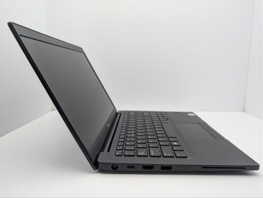 Ультрабук Dell Latitude 7390 / 13.3" (1920x1080) IPS / Intel Core i5-8350U (4 (8) ядра по 1.7 - 3.6 GHz) / 8 GB DDR4 / 256 GB SSD M.2 / Intel UHD Graphics 620 / WebCam / Fingerprint
