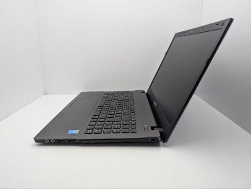 Ноутбук Terra Mobile 1528 / 15.6" (1366x768) TN / Intel Core i3-4000M (2 (4) ядра по 2.4 GHz) / 8 GB DDR3 / 120 GB SSD / Intel HD Graphics 4600 / WebCam / DVD-ROM / АКБ не тримає