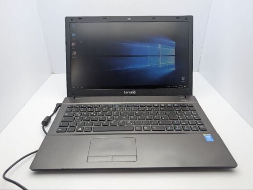 Ноутбук Terra Mobile 1528 / 15.6" (1366x768) TN / Intel Core i3-4000M (2 (4) ядра по 2.4 GHz) / 8 GB DDR3 / 120 GB SSD / Intel HD Graphics 4600 / WebCam / DVD-ROM / АКБ не тримає