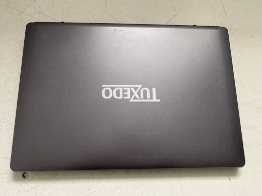 Ноутбук Tuxedo Book BU1505 / 15.6" (1920x1080) TN / Intel Core i7-6500U (2 (4) ядра по 2.5 - 3.1 GHz) / 16 GB DDR3 / 256 GB SSD / Intel HD Graphics 520 / WebCam