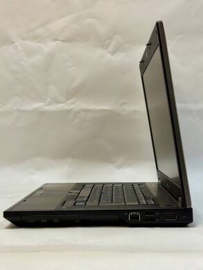 Ноутбук Б-класс Dell Latitude E5510 / 15.6" (1366x768) TN / Intel Core i5-560M (2 (4) ядра по 2.66 - 3.2 GHz) / 8 GB DDR3 / 120 GB SSD / Intel HD Graphics / WebCam / DVD-ROM / Не работает АКБ