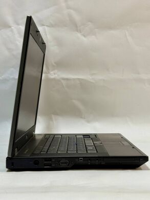 Ноутбук Б-класс Dell Latitude E5510 / 15.6" (1366x768) TN / Intel Core i5-560M (2 (4) ядра по 2.66 - 3.2 GHz) / 8 GB DDR3 / 120 GB SSD / Intel HD Graphics / WebCam / DVD-ROM / Не работает АКБ