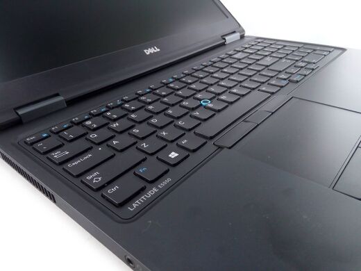 Ноутбук Dell Latitude E5550 / 15.6" (1366x768) / Intel Core i7 5600U / 8 GB DDR3 / 120 GB SSD / WEB Camera / HDMI