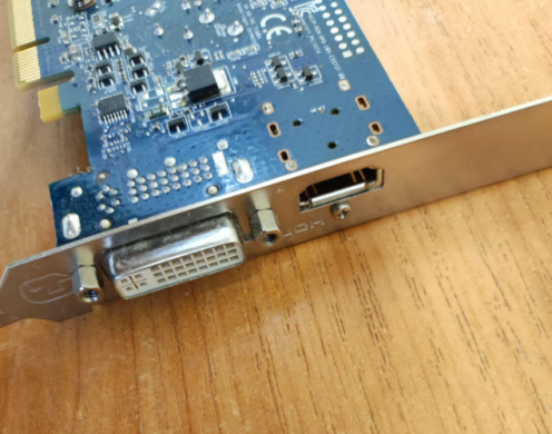 Дискретная видеокарта AMD Radeon R7 240, 2 GB GDDR3, 128-bit / 1x DVI, 1x HDMI