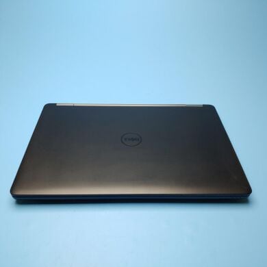 Игровой ноутбук Dell Latitude E5570 / 15.6" (1920x1080) IPS / Intel Core i7-6820HQ (4 (8) ядра по 2.7 - 3.6 GHz) / 8 GB DDR4 / 256 GB SSD / AMD Radeon R7 M370, 2 GB GDDR5, 256-bit / WebCam / Win 10 Pro Игровой ноутбук Dell Latitude E5570 / 15.6" (1920x1080) IPS / Intel Core i7-6820HQ (4 (8) ядра по 2.7 - 3.6 GHz) / 8 GB DDR4 / 256 GB SSD / AMD Radeon R7 M370, 2 GB GDDR5, 256-bit / WebCam / Win 10 Pro