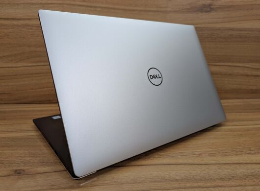 Ігровий ноутбук Dell XPS 15 7590 / 15.6" (3840x2160) IPS Touch / Intel Core i7-8750H (6 (12) ядер по 2.2 - 4.1 GHz) / 32 GB DDR4 / 1000 GB SSD / nVidia GeForce GTX 1650, 4 GB GDDR6, 128-bit / WebCam / Windows 10