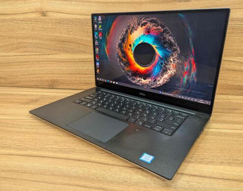Ігровий ноутбук Dell XPS 15 7590 / 15.6" (3840x2160) IPS Touch / Intel Core i7-8750H (6 (12) ядер по 2.2 - 4.1 GHz) / 32 GB DDR4 / 1000 GB SSD / nVidia GeForce GTX 1650, 4 GB GDDR6, 128-bit / WebCam / Windows 10