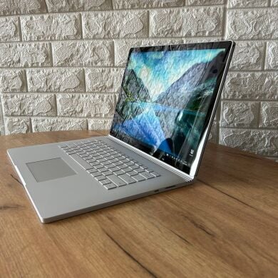 Ігровий ультрабук-трансформер Microsoft Surface Book 2 / 15.0" (3240x2160) IPS Touch / Intel Core i7-8650U (4 (8) ядра по 1.9 - 4.2 GHz) / 16 GB DDR4 / 1000 GB SSD / nVidia GeForce GTX 1060, 6 GB GDDR5, 192-bit / WebCam