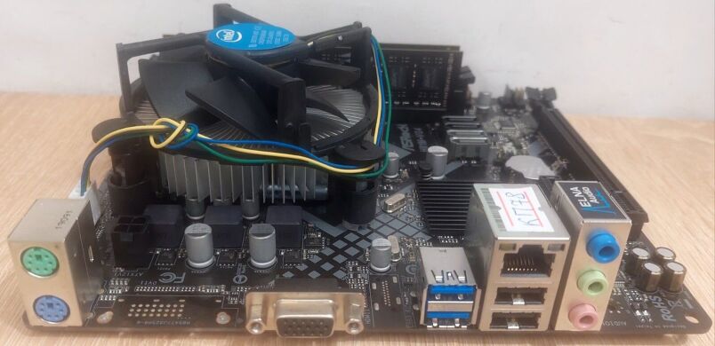Комплект: Материнска плата ASRock H81M-VG4 rev4.01 / s1150 / Intel Core i5-4570S (4 ядра по 2.9 - 3.6 GHz) / 16 GB DDR3 / Intel HD Graphics 4600 + Кулер