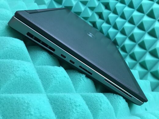 Мобільна робоча станція Б-клас Dell Precision 7530 / 15.6" (1920x1080) IPS / Intel Core i5-8400H (4 (8) ядер по 2.5 - 4.2 GHz) / 16 GB DDR4 / 512 GB SSD M.2 / AMD Radeon Pro WX 4150, 4 GB GDDR5, 128-bit / Windows 10 ліцензія Мобільна робоча станція Б-клас Dell Precision 7530 / 15.6" (1920x1080) IPS / Intel Core i5-8400H (4 (8) ядер по 2.5 - 4.2 GHz) / 16 GB DDR4 / 512 GB SSD M.2 / AMD Radeon Pro WX 4150, 4 GB GDDR5, 128-bit / Windows 10 ліцензія