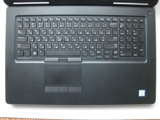 Мобильная рабочая станция Dell Precision 7710 / 17.3" (1920x1080) IPS / Intel Core i7-6820HQ (4 (8) ядра по 2.7 - 3.6 GHz) / 32 GB DDR4 / 512 GB SSD M.2 + 1000 GB HDD / nVidia Quadro M3000M, 4 GB GDDR5, 256-bit / WebCam / АКБ не держит